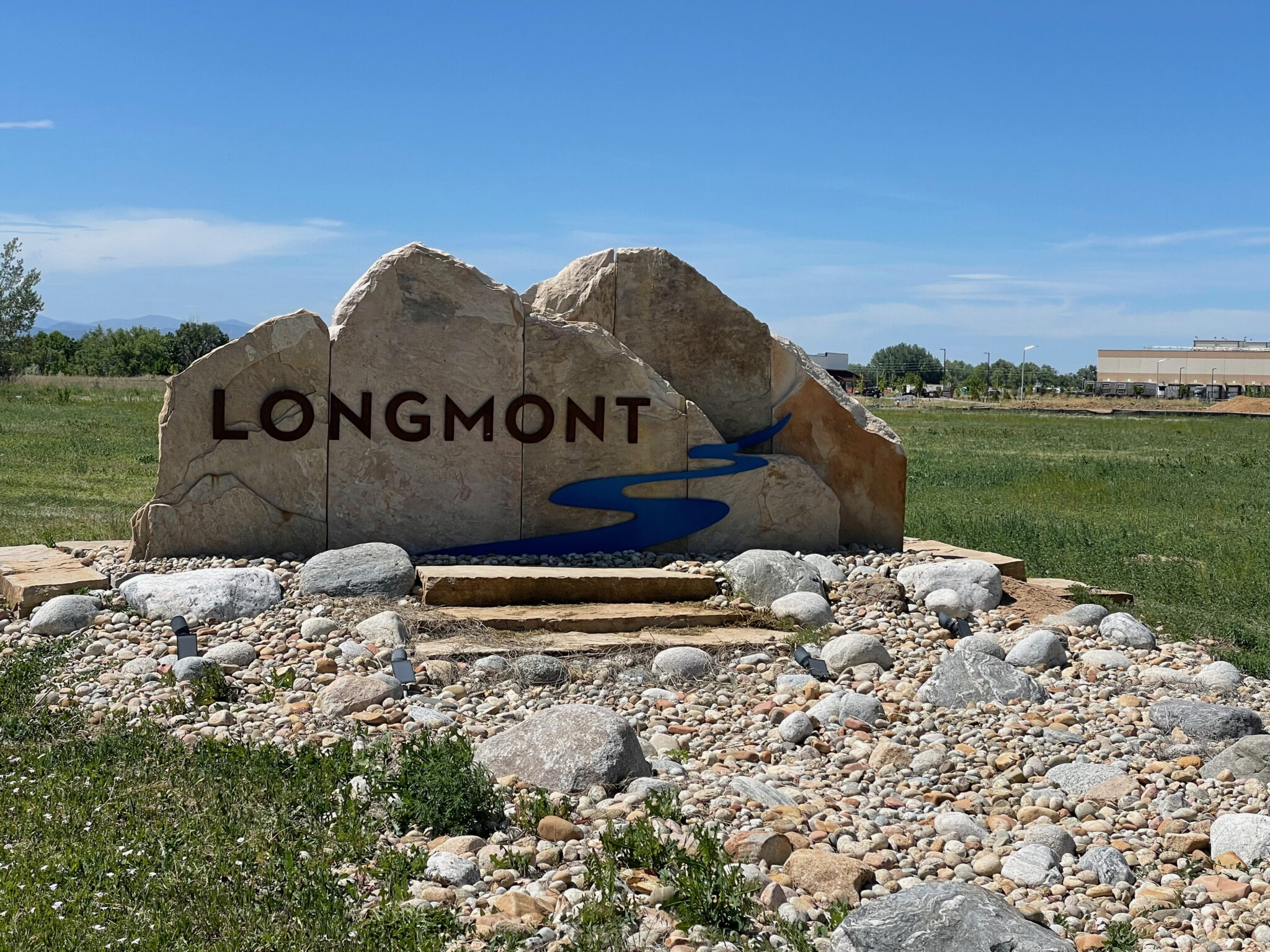 Longmont city sign