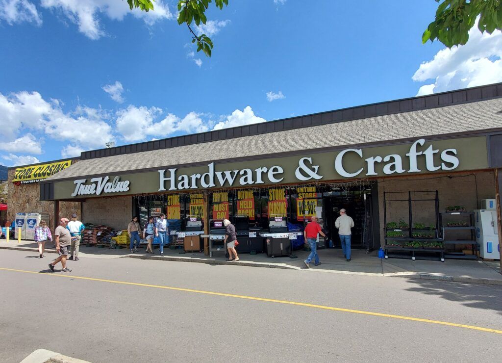 Hardware store closing in Estes Park after 18 years – BizWest