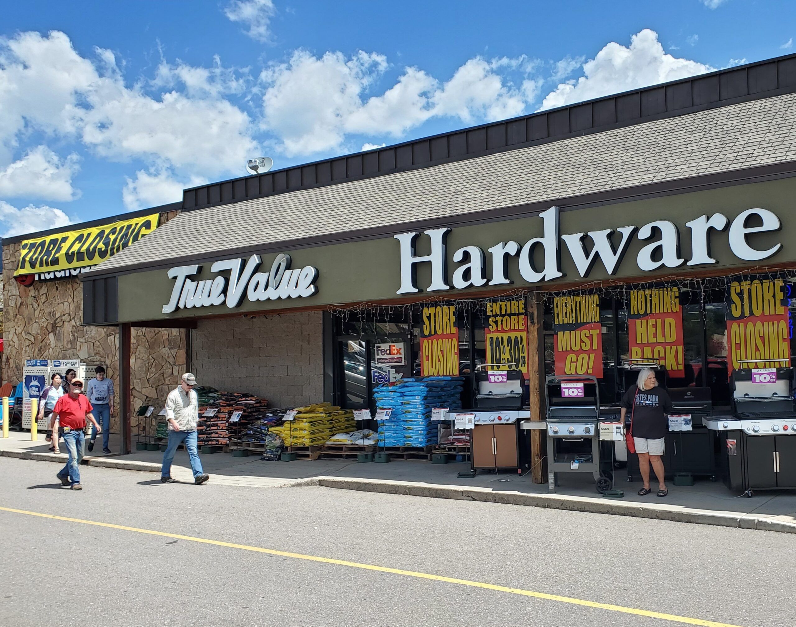 Hardware store closing in Estes Park after 18 years – BizWest